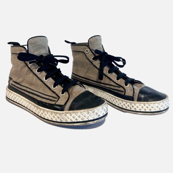 Chanel 2019 Interlocking CC Logo Sneakers - Picture 1 of 8